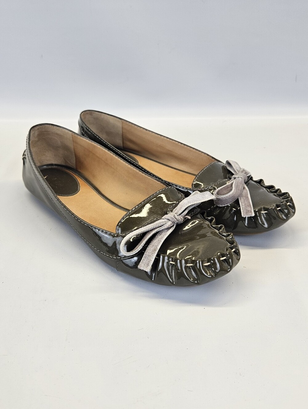 Kate Spade Flats Moccasins Patent Leather Olive Green Womens 7 Velvet Bow